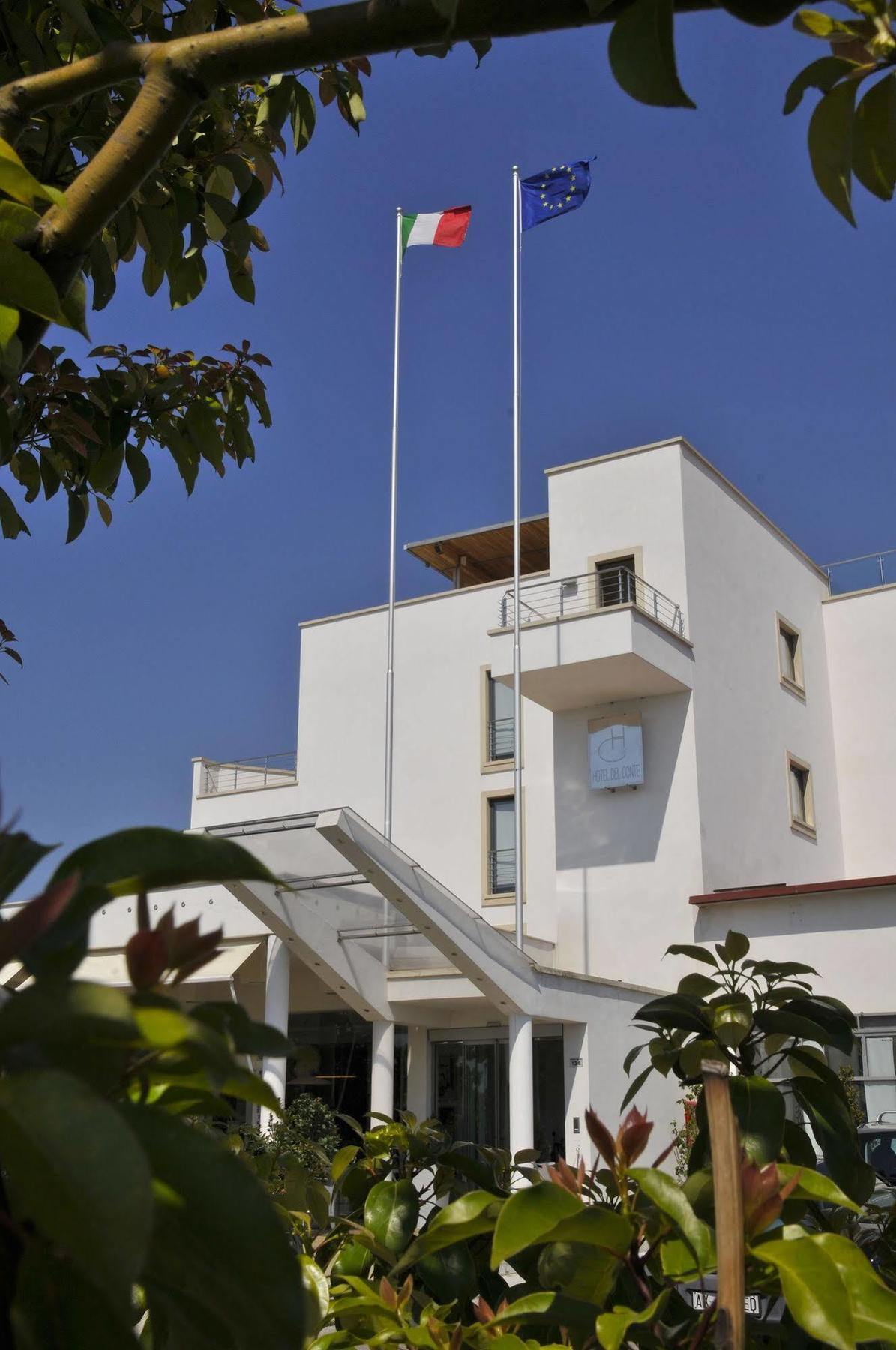 Hotel Del Conte Fondi Dış mekan fotoğraf