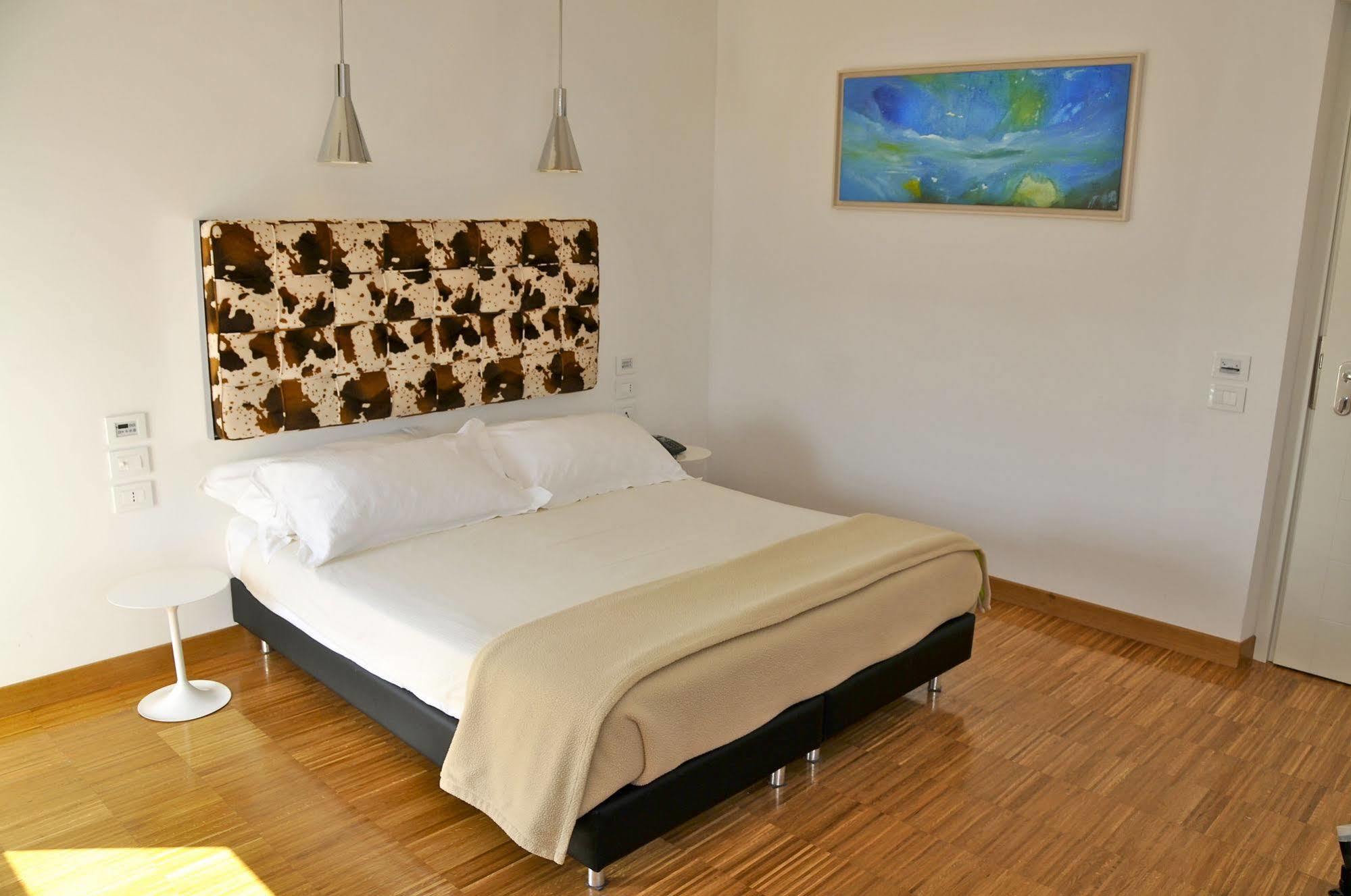 Hotel Del Conte Fondi Dış mekan fotoğraf
