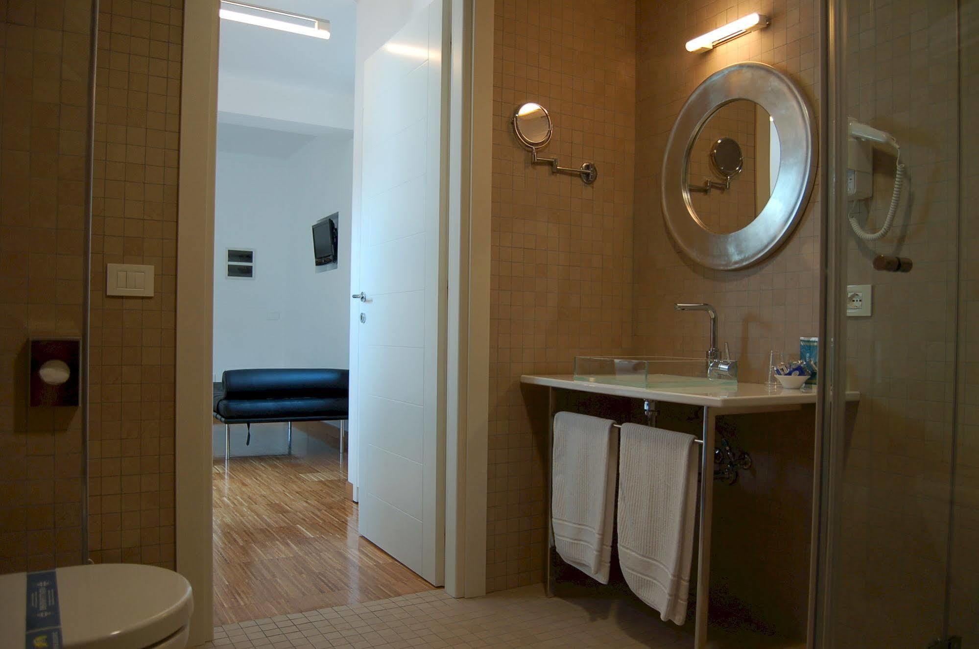 Hotel Del Conte Fondi Dış mekan fotoğraf